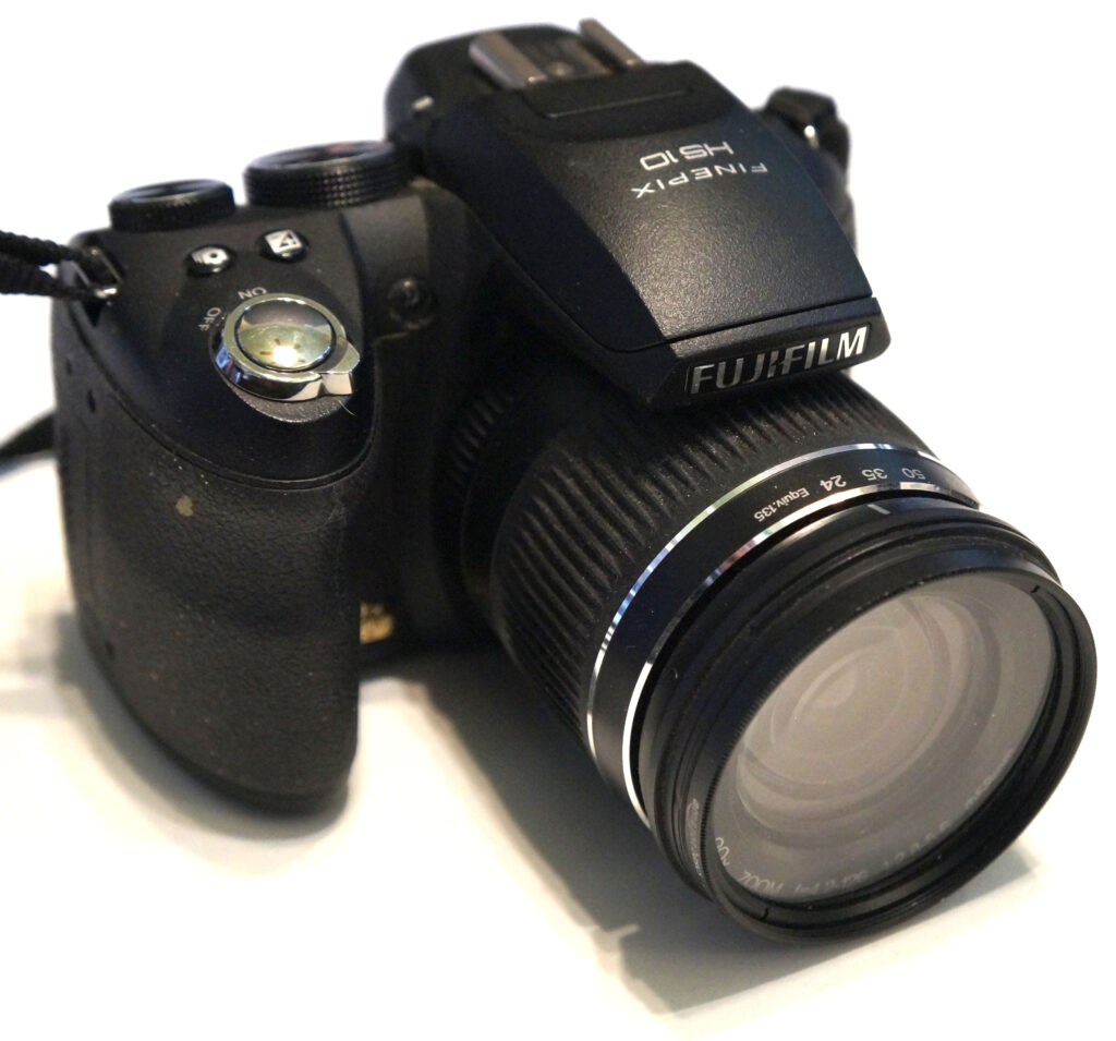 Fujifilm FinePix HS10